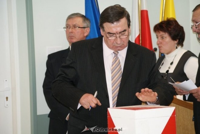 I sesja nowej Rady Miasta (01.12.2010) - zdjęcie #39 - eOstroleka.pl