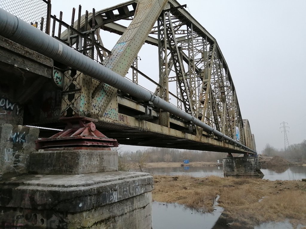 Ruszyli z rozbiórką mostu kolejowego na Narwi w Ostrołęce [01.03.2021] - zdjęcie #3 - eOstroleka.pl