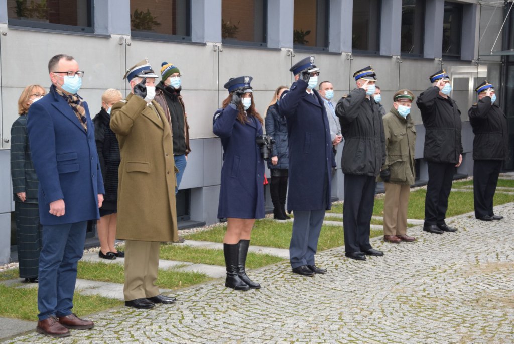 Narodowy Dzień Pamięci Żołnierzy Wyklętych w Ostrołęce [01.03.2021] - zdjęcie #7 - eOstroleka.pl