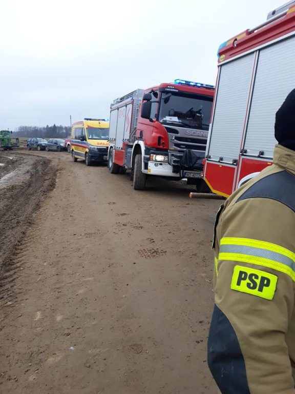 Tragiczny wypadek na budowie Via Baltica. Utonął operator spycharki - zdjęcie #1 - eOstroleka.pl