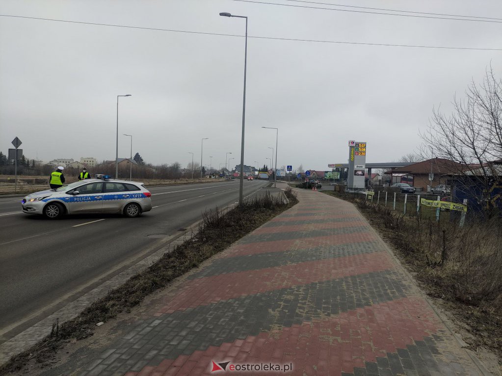 Niewybuch przy ulicy Ostrowskiej. Zablokowano część ulic w rejonie mleczarni [04.03.2021] - zdjęcie #6 - eOstroleka.pl