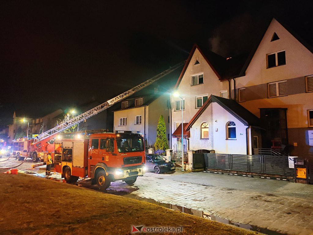Pożar domu przy ul. Steyera [14.03.2021] - zdjęcie #1 - eOstroleka.pl