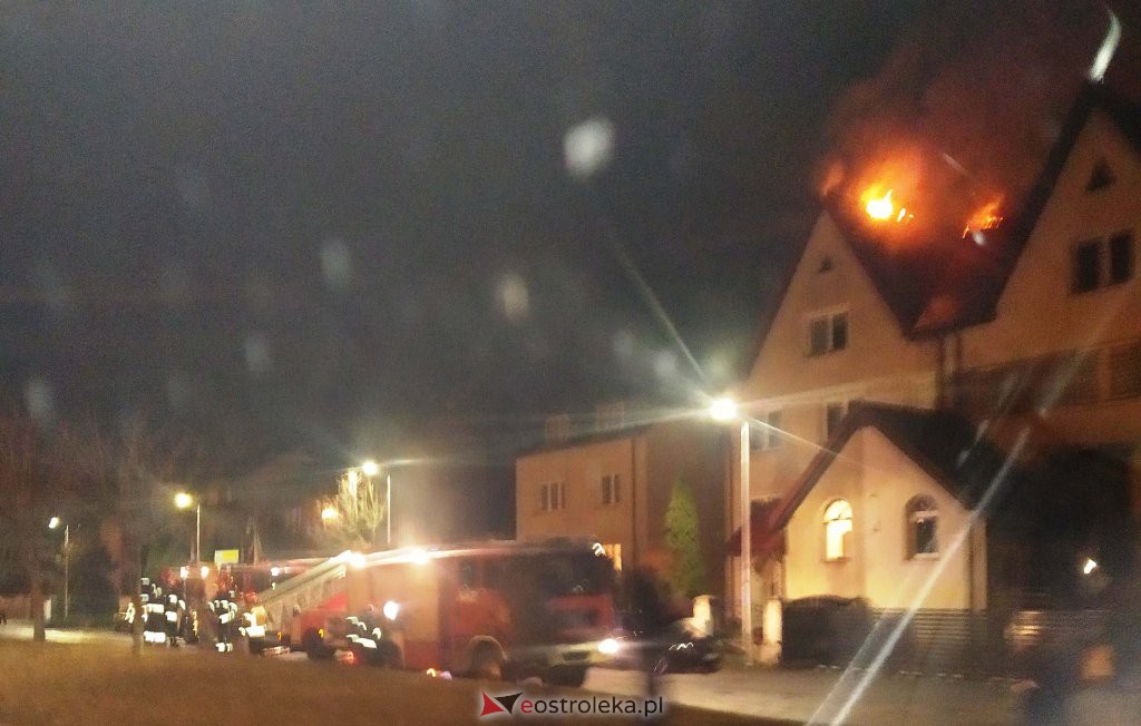 Pożar domu przy ul. Steyera [14.03.2021] - zdjęcie #4 - eOstroleka.pl