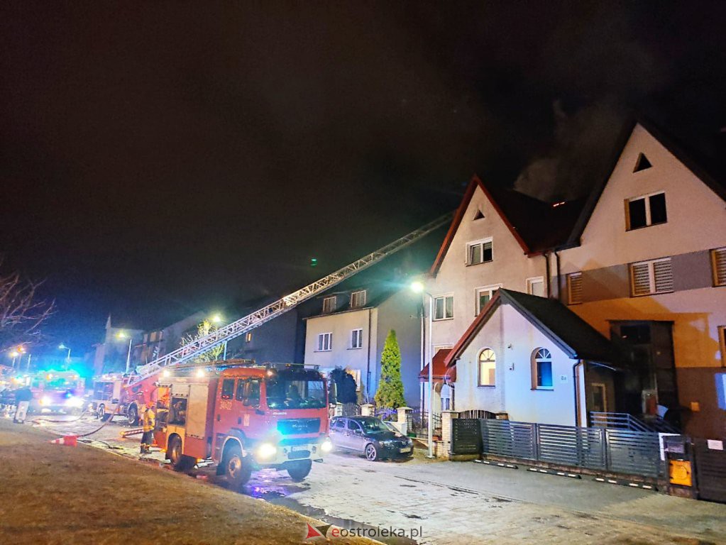 Pożar domu przy ul. Steyera [14.03.2021] - zdjęcie #5 - eOstroleka.pl