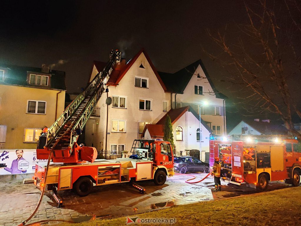 Pożar domu przy ul. Steyera [14.03.2021] - zdjęcie #11 - eOstroleka.pl