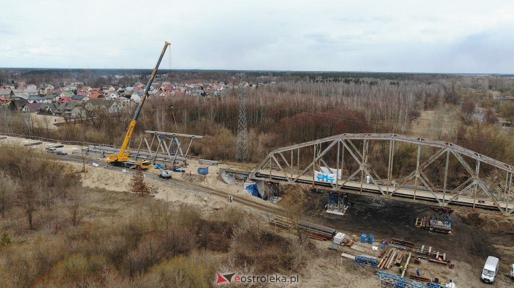 Rozbiórka mostu kolejowego na Narwi w Ostrołęce [18.03.2021] - zdjęcie #20 - eOstroleka.pl