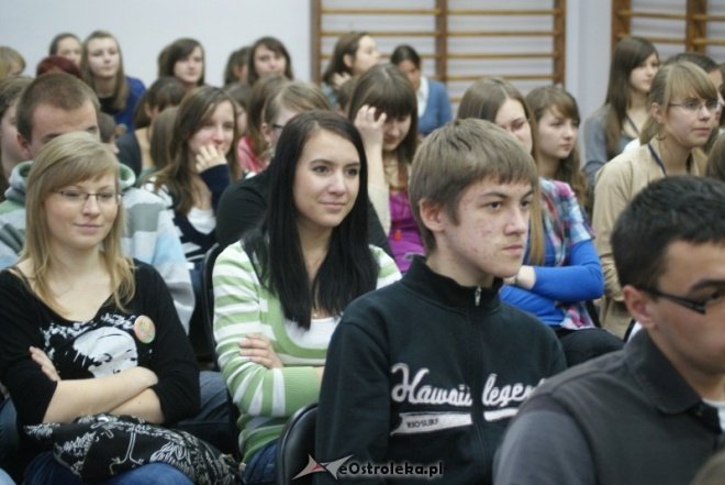 Dzień Wolontariusza (6.12.2010) - zdjęcie #37 - eOstroleka.pl