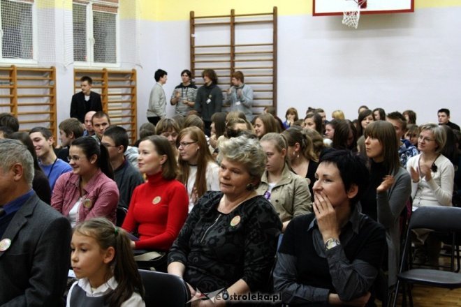 Dzień Wolontariusza (6.12.2010) - zdjęcie #1 - eOstroleka.pl