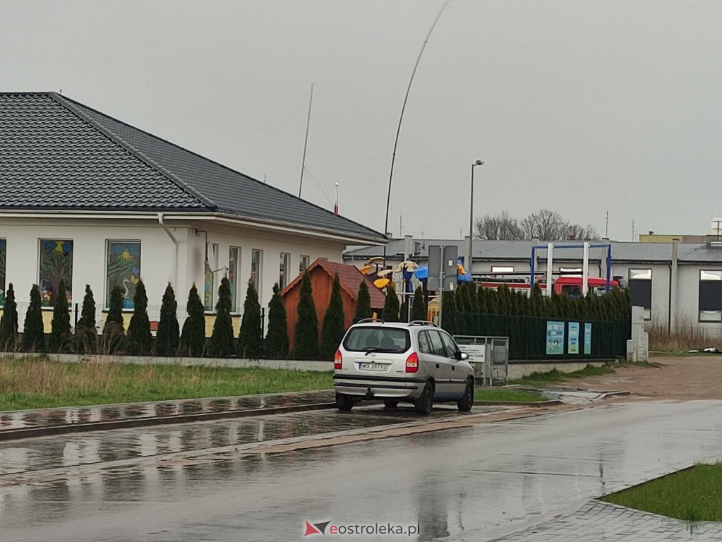 Niewybuch w pobliżu ostrołęckiego przedszkola [23.04.2021] - zdjęcie #9 - eOstroleka.pl