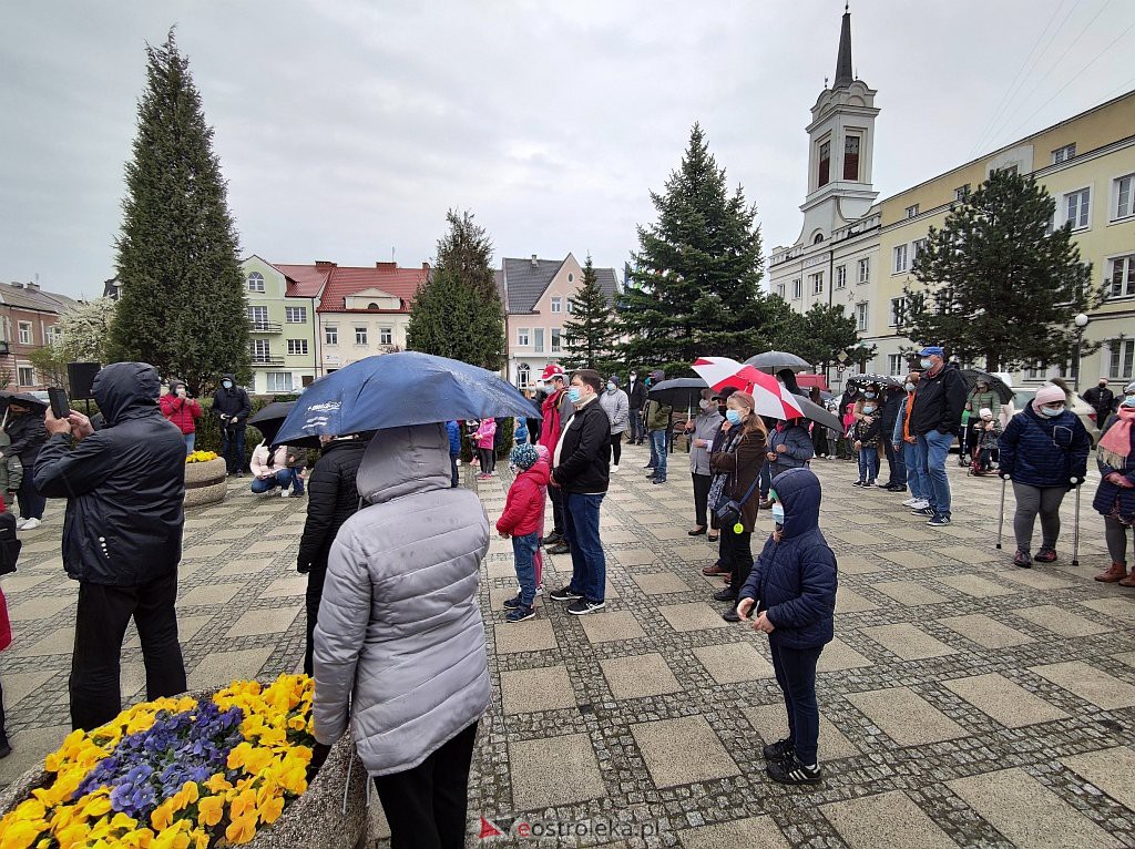Dzień Flagi RP w Ostrołęce [02.05.2021] - zdjęcie #17 - eOstroleka.pl