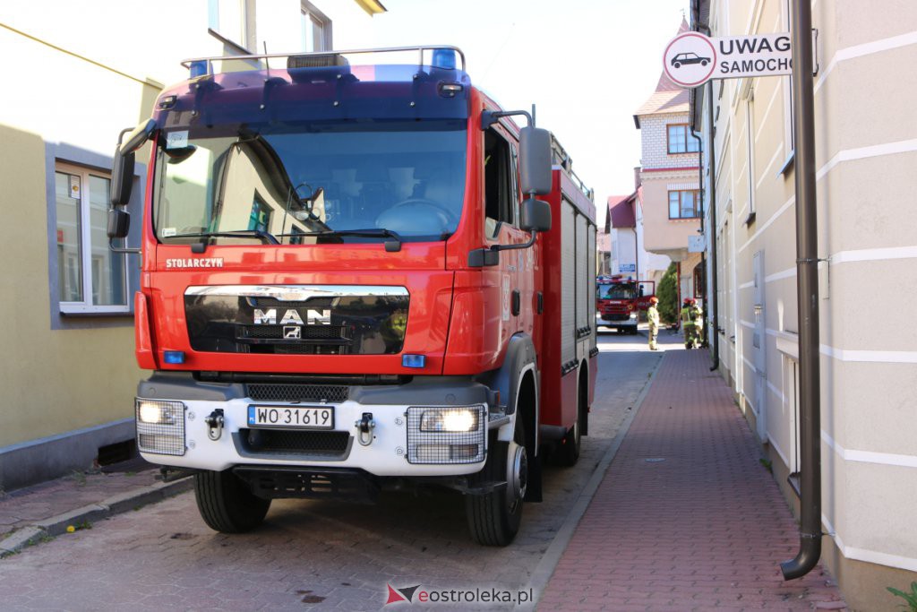 Alarm o ładunku wybuchowym w ostrołęckiej „skarbówce” [11.05.2021] - zdjęcie #15 - eOstroleka.pl