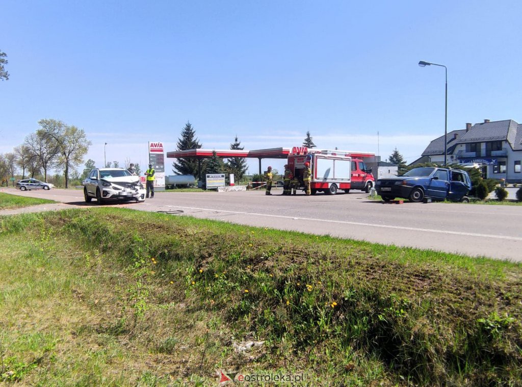 Wypadek w Damiętach. Są utrudnienia w ruchu między Ostrołęką a Goworowem [13.05.2021] - zdjęcie #11 - eOstroleka.pl
