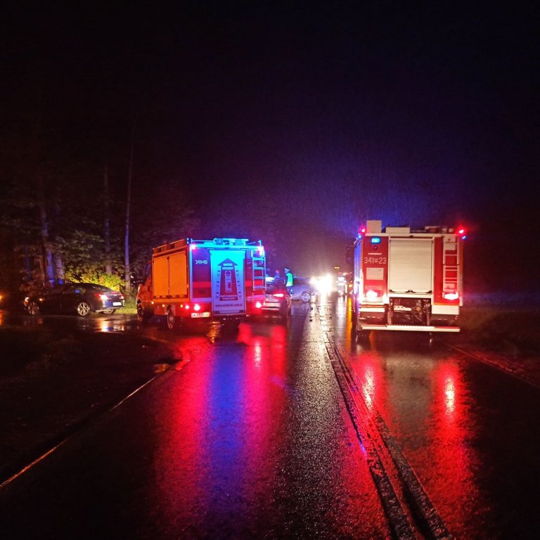 Wypadek w Zabrodziu na DK-53 [17.05.2021] - zdjęcie #6 - eOstroleka.pl