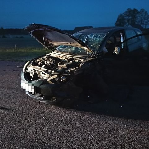 Kierowca leciwej skody spowodował wypadek i uciekł. [18.05.2021] - zdjęcie #4 - eOstroleka.pl