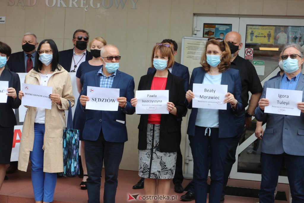 Protest przed sądem w Ostrołęce [18.05.2021] - zdjęcie #30 - eOstroleka.pl