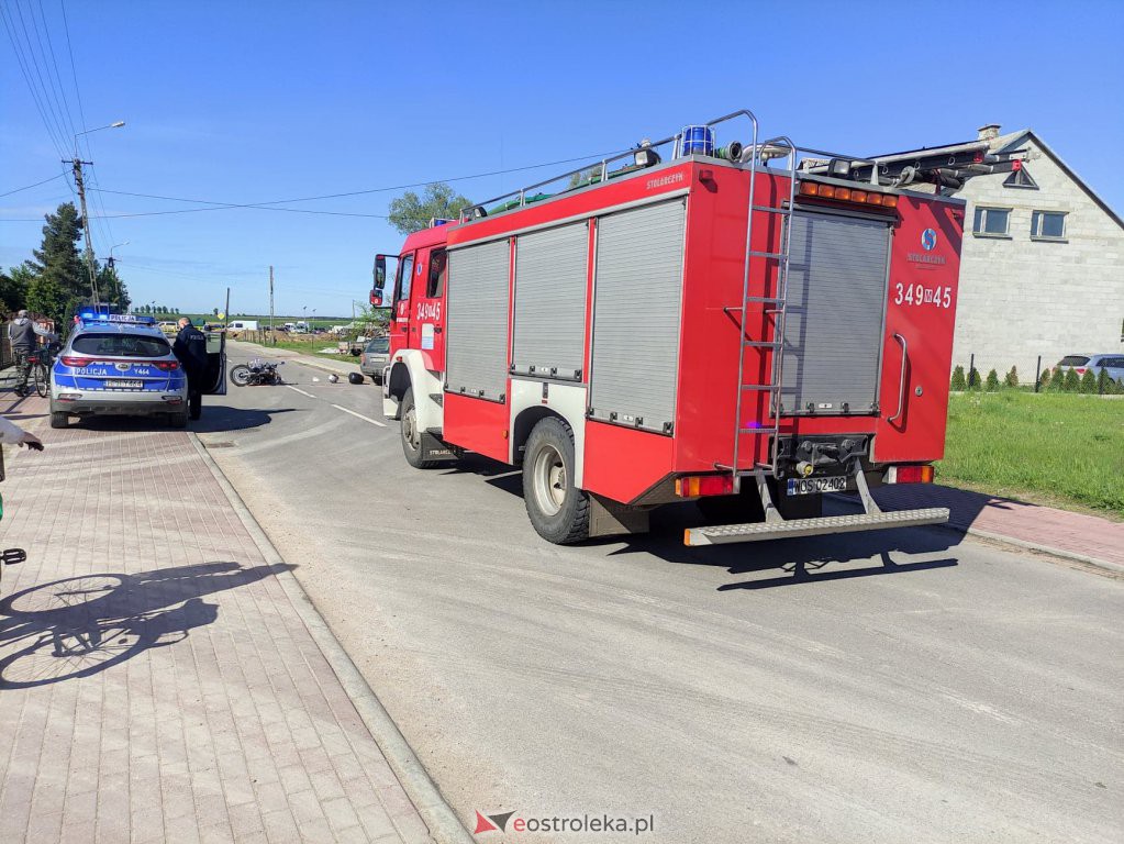 Wypadek w Goworowie. Poszkodowane dwie osoby [20.05.2021] - zdjęcie #6 - eOstroleka.pl