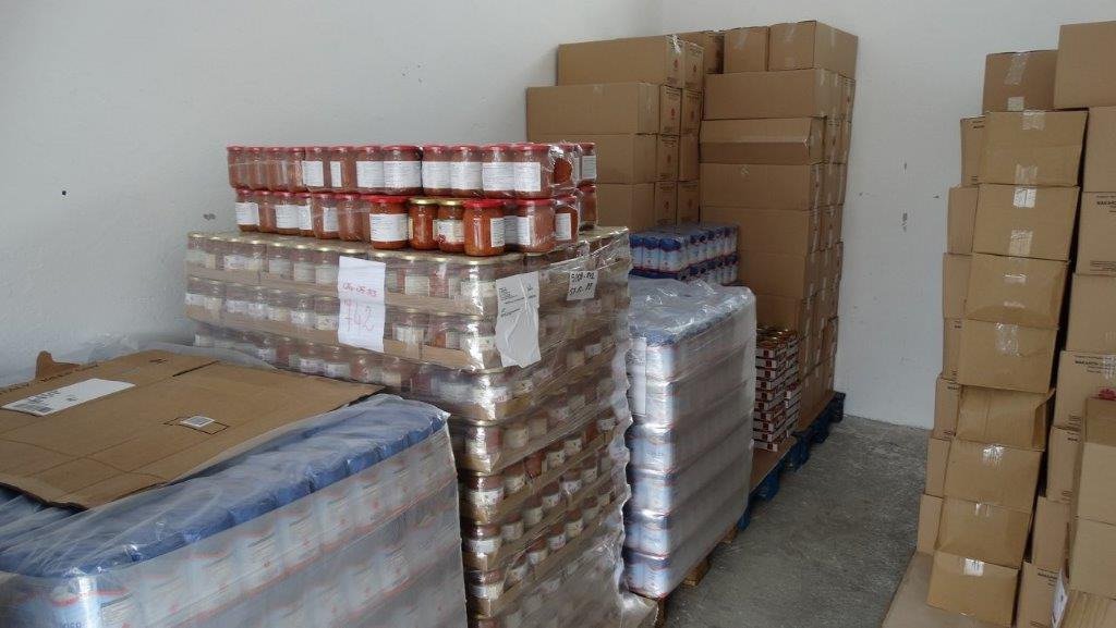 Kolejny transport żywności trafił do Ostrołęki. Pomoc otrzyma 800 osób - zdjęcie #10 - eOstroleka.pl