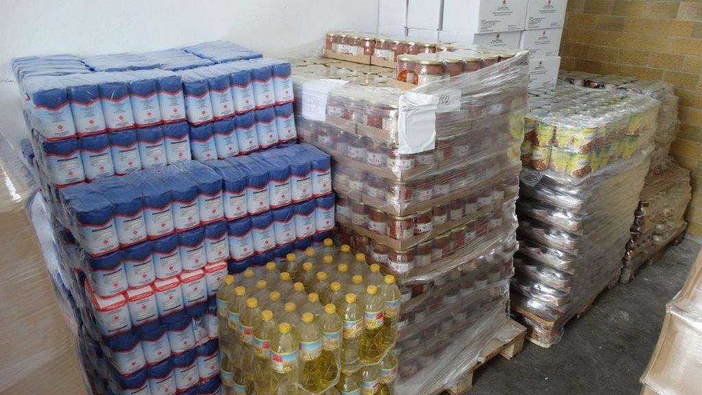 Kolejny transport żywności trafił do Ostrołęki. Pomoc otrzyma 800 osób - zdjęcie #16 - eOstroleka.pl