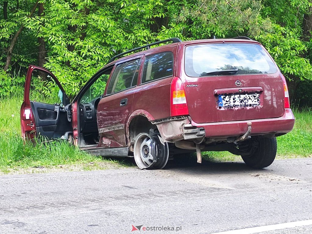 Wypadek na DK-53 między Kadzidłem i Myszyńcem. Są utrudnienia w ruchu [31.05.2021] - zdjęcie #1 - eOstroleka.pl