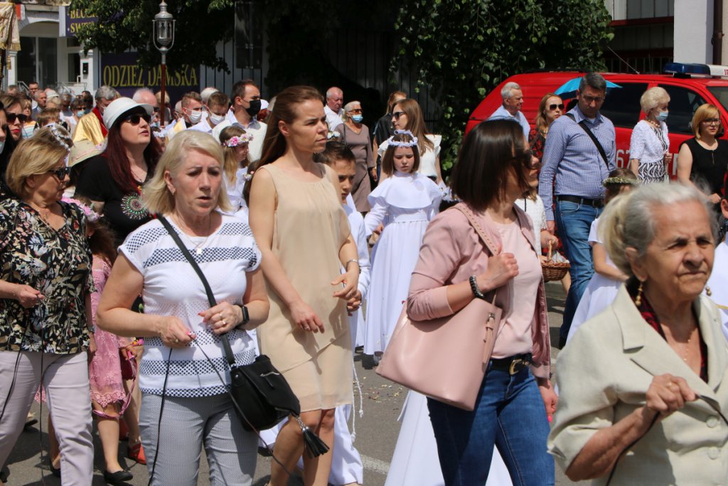 Boże Ciało 2021 parafii pw. św. Antoniego Padewskiego w Ostrołęce [03.06.2021] - zdjęcie #154 - eOstroleka.pl