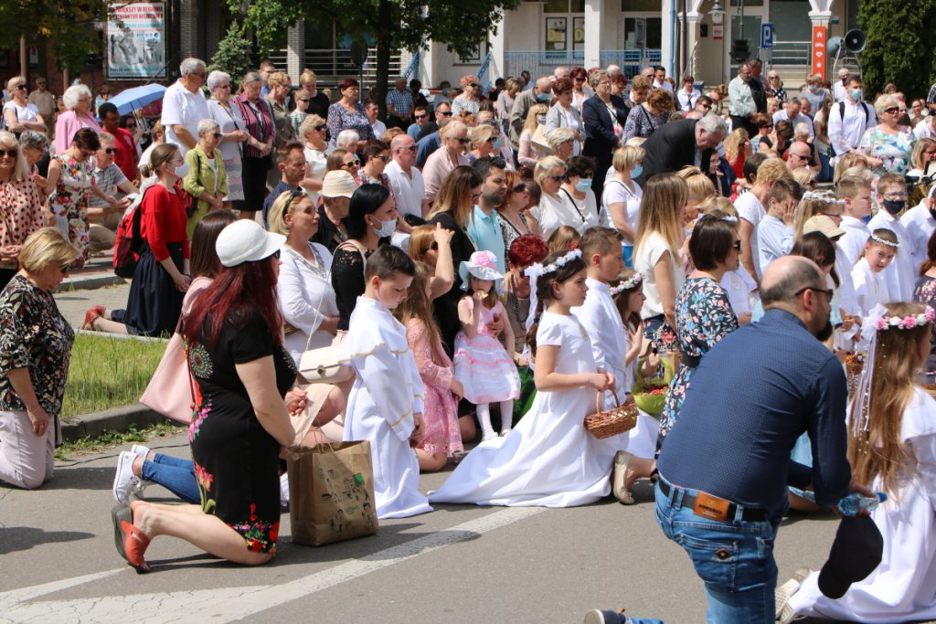 Boże Ciało 2021 parafii pw. św. Antoniego Padewskiego w Ostrołęce [03.06.2021] - zdjęcie #133 - eOstroleka.pl