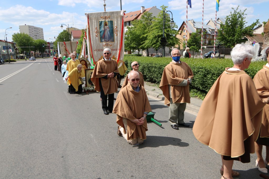 Boże Ciało 2021 parafii pw. św. Antoniego Padewskiego w Ostrołęce [03.06.2021] - zdjęcie #127 - eOstroleka.pl