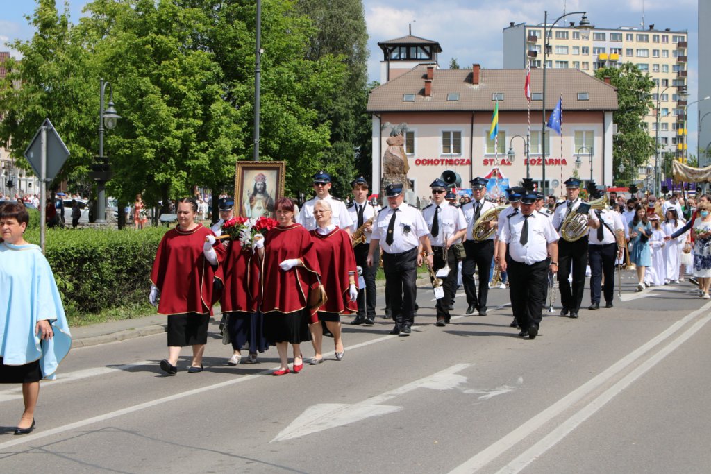 Boże Ciało 2021 parafii pw. św. Antoniego Padewskiego w Ostrołęce [03.06.2021] - zdjęcie #111 - eOstroleka.pl