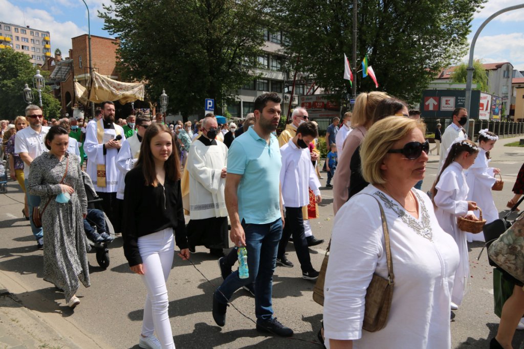 Boże Ciało 2021 parafii pw. św. Antoniego Padewskiego w Ostrołęce [03.06.2021] - zdjęcie #105 - eOstroleka.pl
