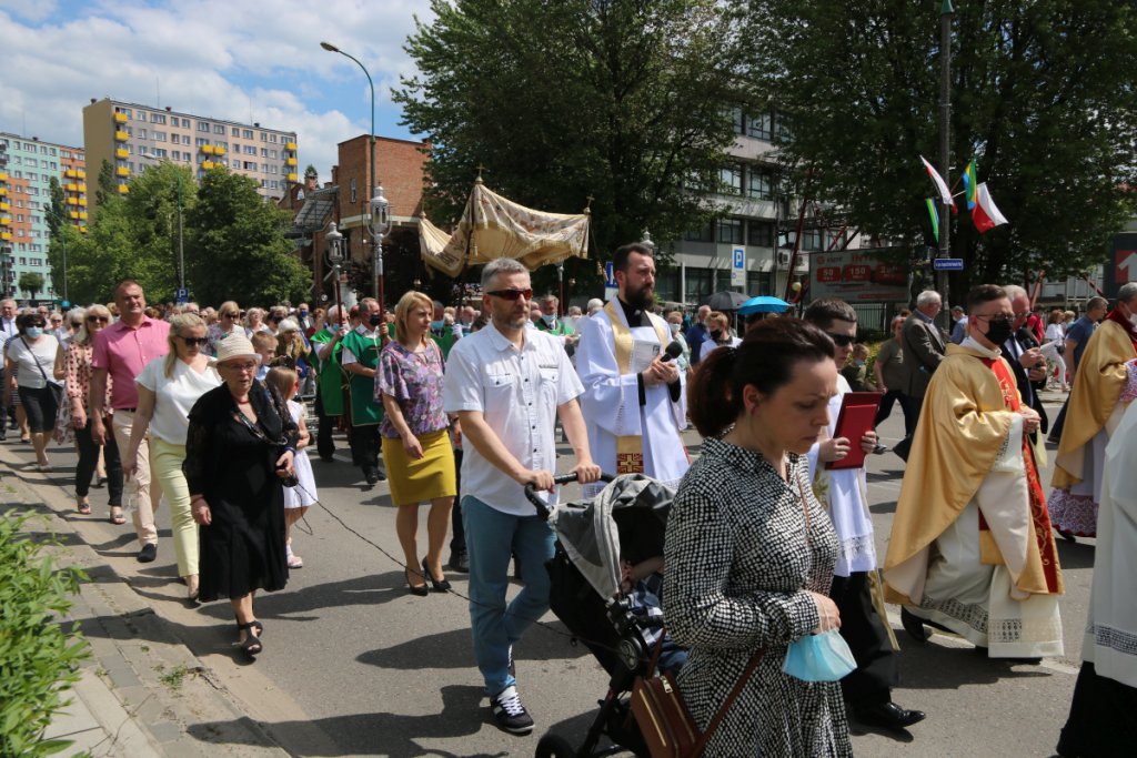 Boże Ciało 2021 parafii pw. św. Antoniego Padewskiego w Ostrołęce [03.06.2021] - zdjęcie #103 - eOstroleka.pl