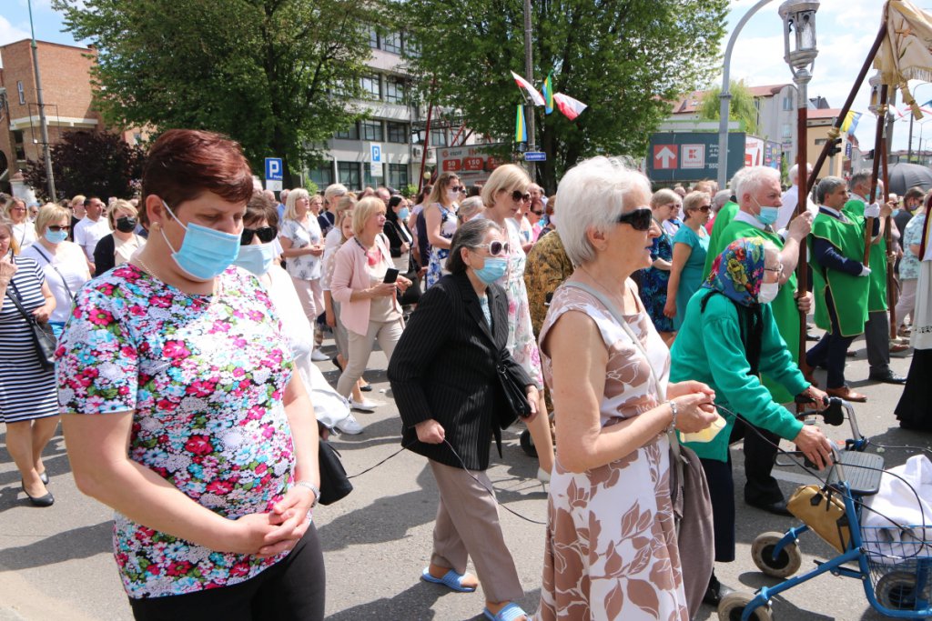 Boże Ciało 2021 parafii pw. św. Antoniego Padewskiego w Ostrołęce [03.06.2021] - zdjęcie #97 - eOstroleka.pl