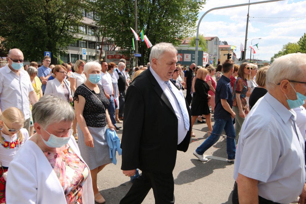 Boże Ciało 2021 parafii pw. św. Antoniego Padewskiego w Ostrołęce [03.06.2021] - zdjęcie #92 - eOstroleka.pl