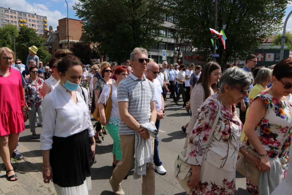 Boże Ciało 2021 parafii pw. św. Antoniego Padewskiego w Ostrołęce [03.06.2021] - zdjęcie #88 - eOstroleka.pl