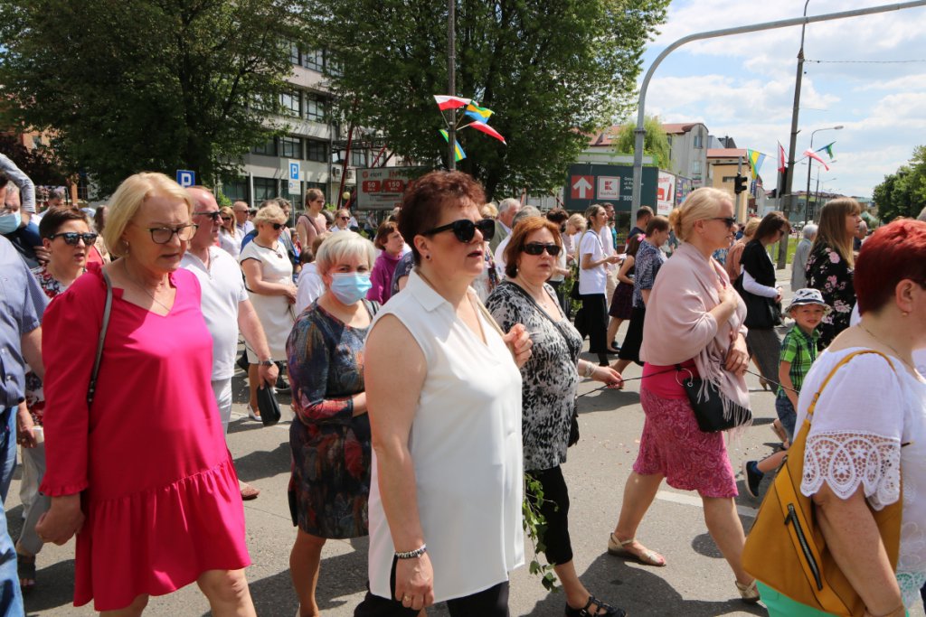 Boże Ciało 2021 parafii pw. św. Antoniego Padewskiego w Ostrołęce [03.06.2021] - zdjęcie #86 - eOstroleka.pl