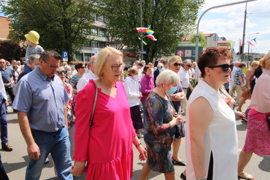 Boże Ciało 2021 parafii pw. św. Antoniego Padewskiego w Ostrołęce [03.06.2021] - zdjęcie #85 - eOstroleka.pl