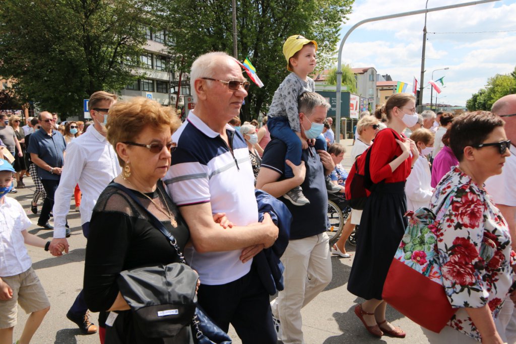 Boże Ciało 2021 parafii pw. św. Antoniego Padewskiego w Ostrołęce [03.06.2021] - zdjęcie #83 - eOstroleka.pl