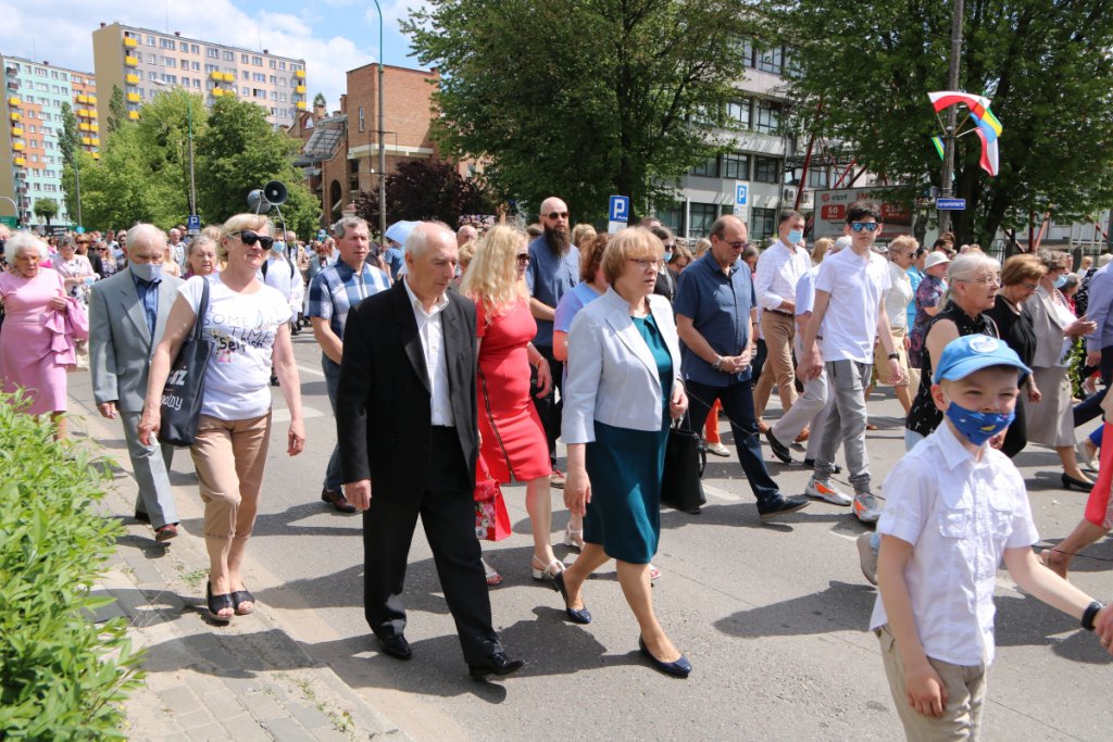Boże Ciało 2021 parafii pw. św. Antoniego Padewskiego w Ostrołęce [03.06.2021] - zdjęcie #81 - eOstroleka.pl