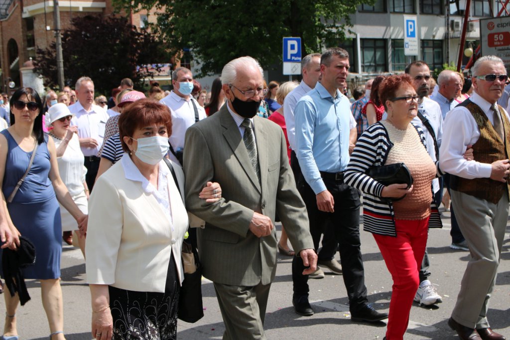 Boże Ciało 2021 parafii pw. św. Antoniego Padewskiego w Ostrołęce [03.06.2021] - zdjęcie #73 - eOstroleka.pl