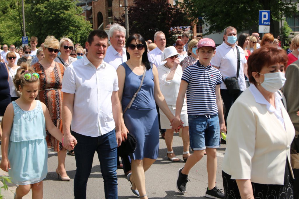 Boże Ciało 2021 parafii pw. św. Antoniego Padewskiego w Ostrołęce [03.06.2021] - zdjęcie #71 - eOstroleka.pl