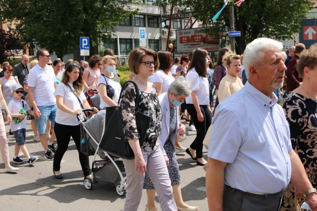Boże Ciało 2021 parafii pw. św. Antoniego Padewskiego w Ostrołęce [03.06.2021] - zdjęcie #58 - eOstroleka.pl