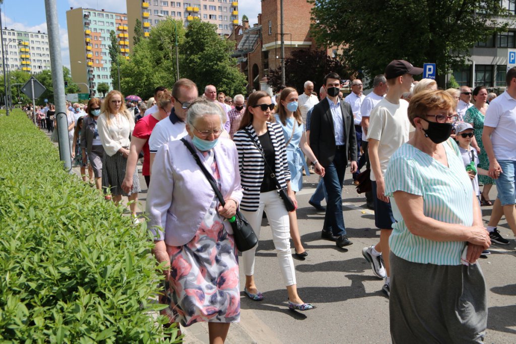 Boże Ciało 2021 parafii pw. św. Antoniego Padewskiego w Ostrołęce [03.06.2021] - zdjęcie #56 - eOstroleka.pl