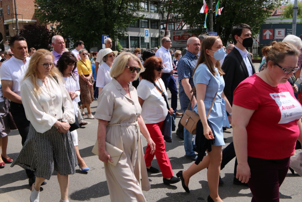 Boże Ciało 2021 parafii pw. św. Antoniego Padewskiego w Ostrołęce [03.06.2021] - zdjęcie #54 - eOstroleka.pl