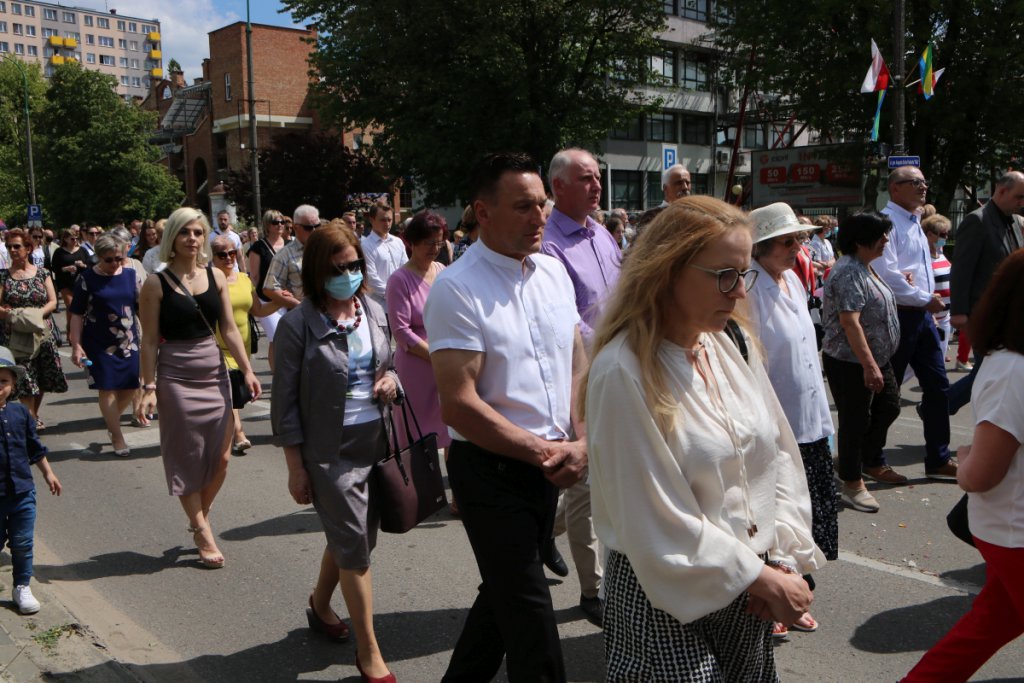 Boże Ciało 2021 parafii pw. św. Antoniego Padewskiego w Ostrołęce [03.06.2021] - zdjęcie #52 - eOstroleka.pl