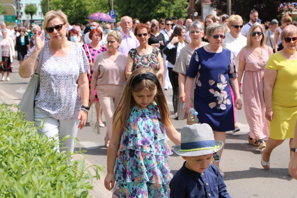 Boże Ciało 2021 parafii pw. św. Antoniego Padewskiego w Ostrołęce [03.06.2021] - zdjęcie #50 - eOstroleka.pl