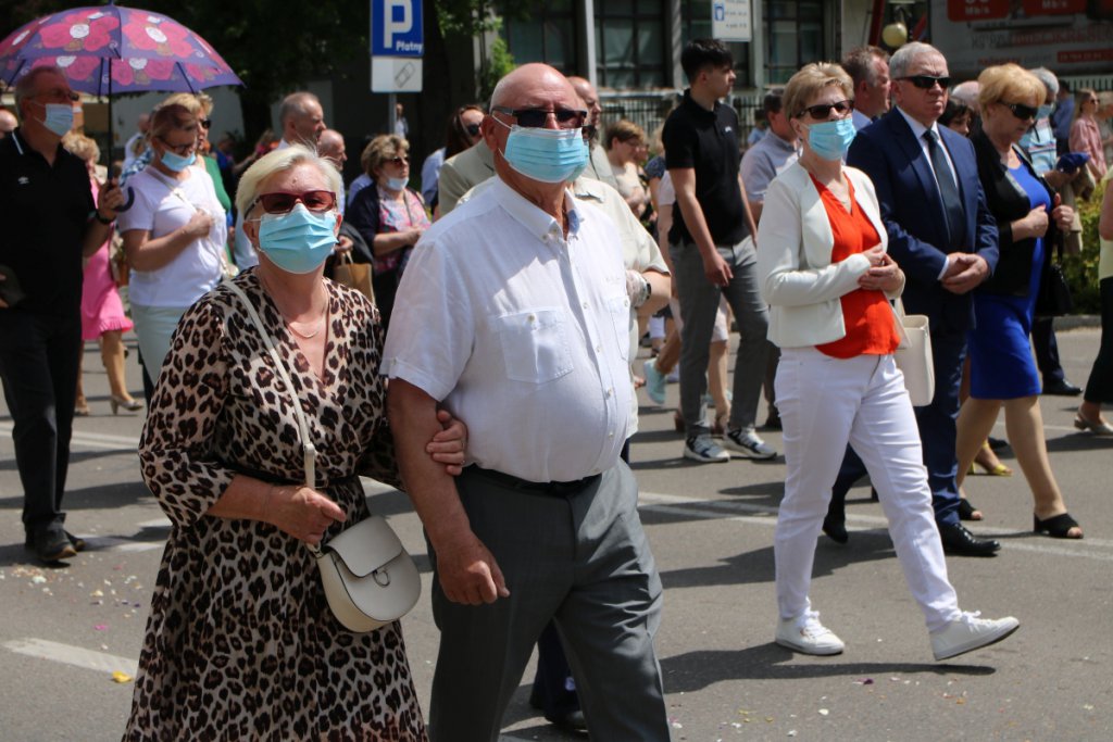 Boże Ciało 2021 parafii pw. św. Antoniego Padewskiego w Ostrołęce [03.06.2021] - zdjęcie #43 - eOstroleka.pl