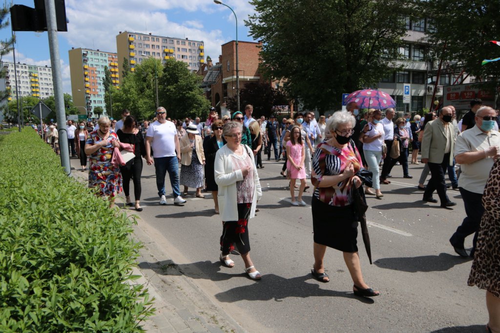 Boże Ciało 2021 parafii pw. św. Antoniego Padewskiego w Ostrołęce [03.06.2021] - zdjęcie #42 - eOstroleka.pl