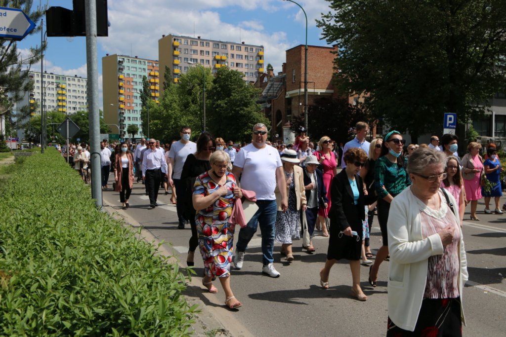 Boże Ciało 2021 parafii pw. św. Antoniego Padewskiego w Ostrołęce [03.06.2021] - zdjęcie #41 - eOstroleka.pl