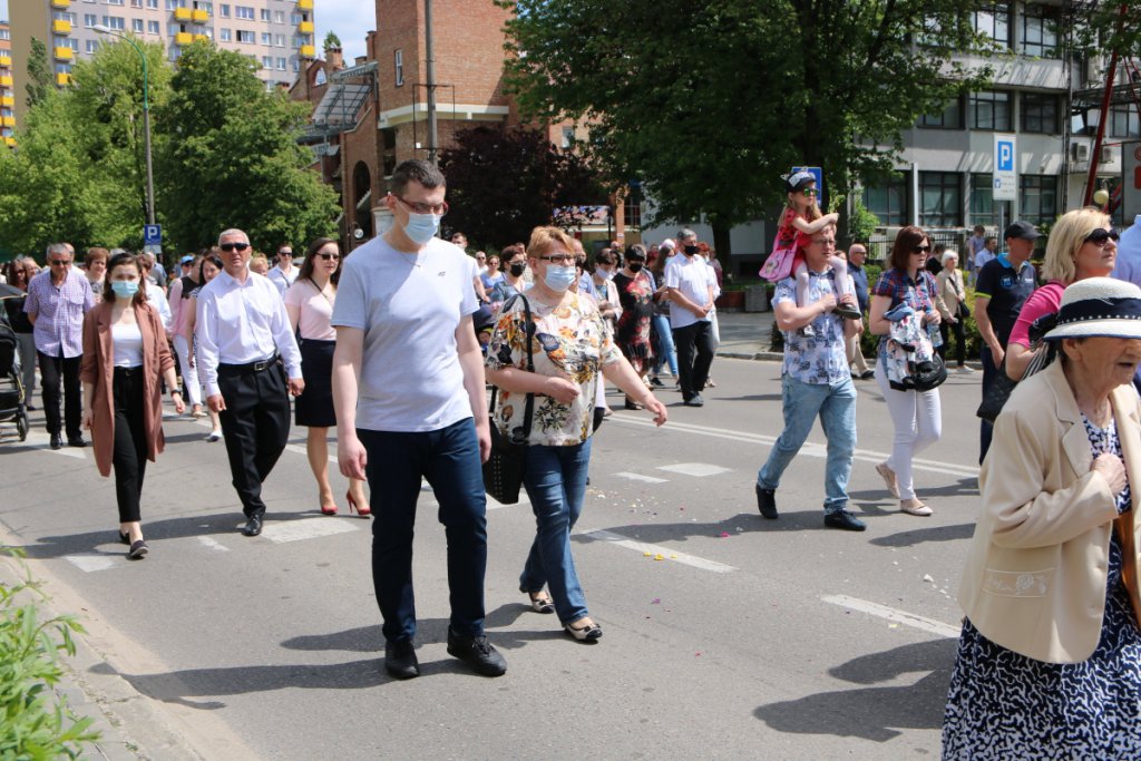 Boże Ciało 2021 parafii pw. św. Antoniego Padewskiego w Ostrołęce [03.06.2021] - zdjęcie #39 - eOstroleka.pl