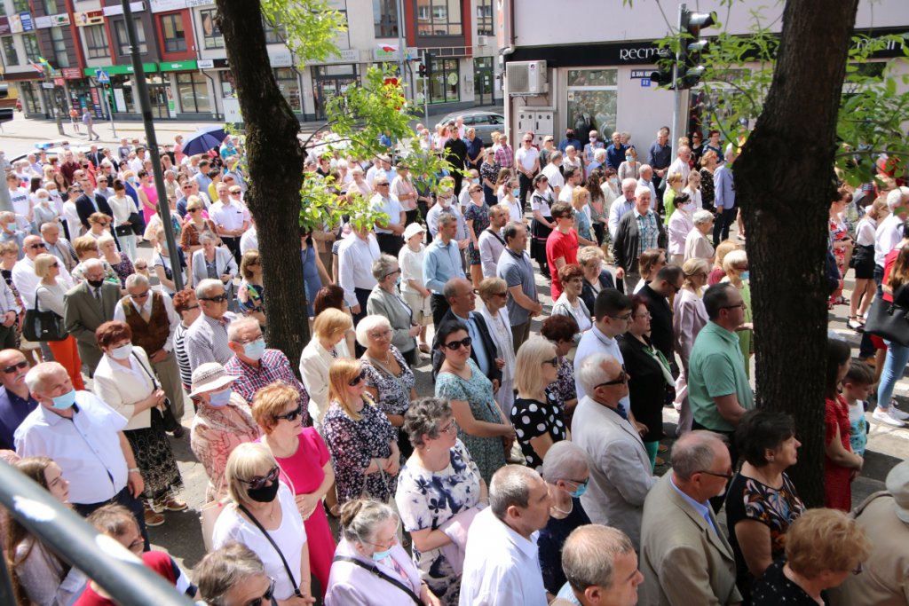 Boże Ciało 2021 parafii pw. św. Antoniego Padewskiego w Ostrołęce [03.06.2021] - zdjęcie #19 - eOstroleka.pl
