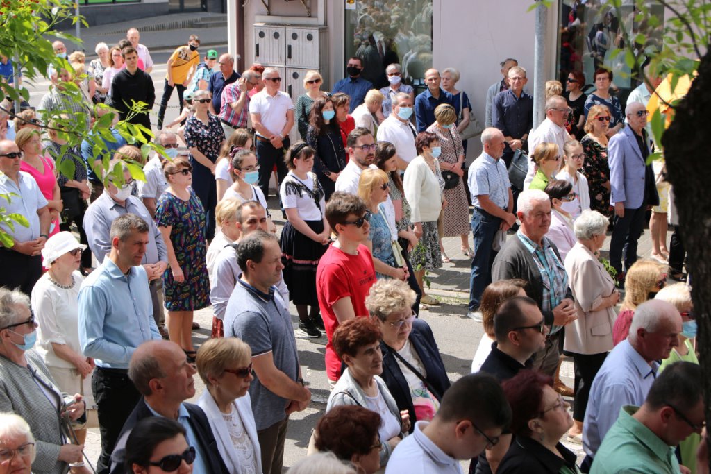 Boże Ciało 2021 parafii pw. św. Antoniego Padewskiego w Ostrołęce [03.06.2021] - zdjęcie #13 - eOstroleka.pl