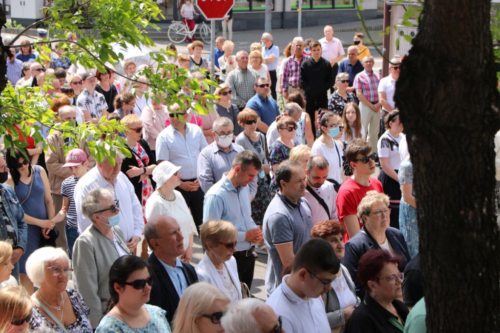 Boże Ciało 2021 parafii pw. św. Antoniego Padewskiego w Ostrołęce [03.06.2021] - zdjęcie #16 - eOstroleka.pl